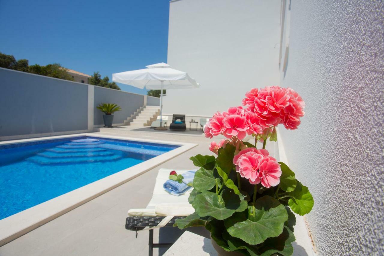 Hotel Paradise Punta Nečujam 외부 사진