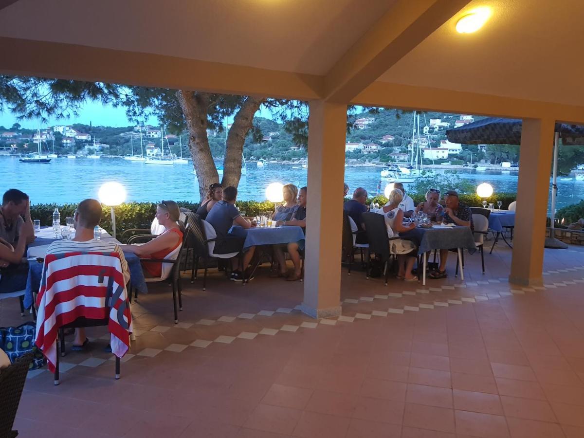 Hotel Paradise Punta Nečujam 외부 사진